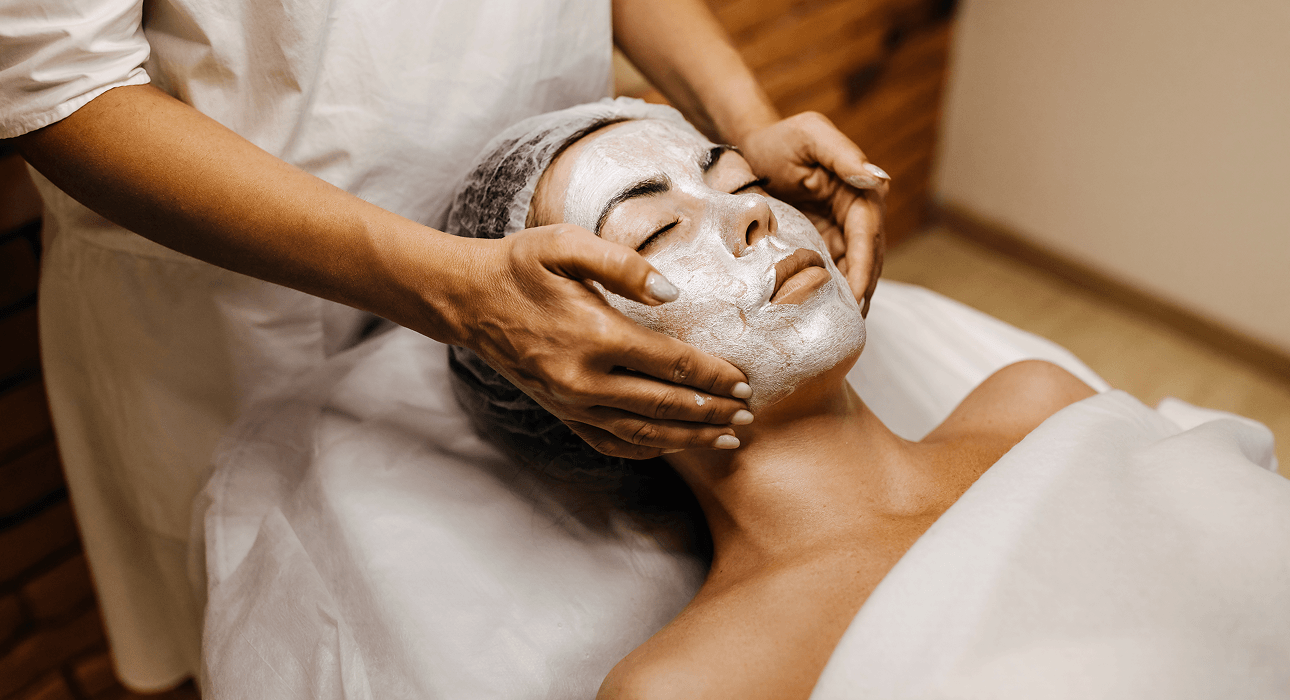 LUXE LIFT Firming + Tightening Facial